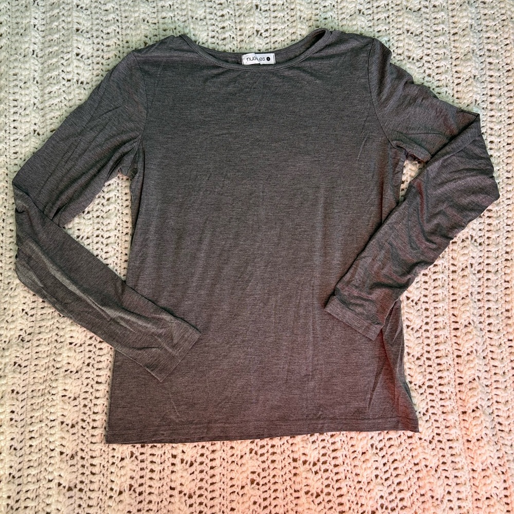 Nuggles | Long Sleeve Layering Tee in Medium Heather Grey | Size Small